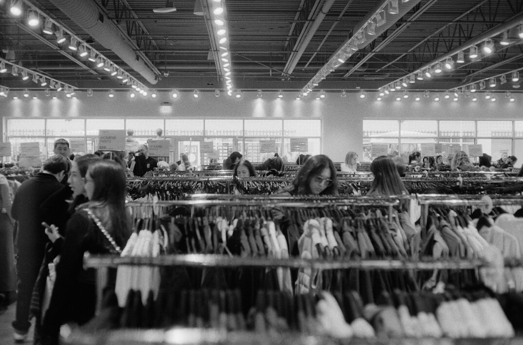 plain clothes detective in clothing store