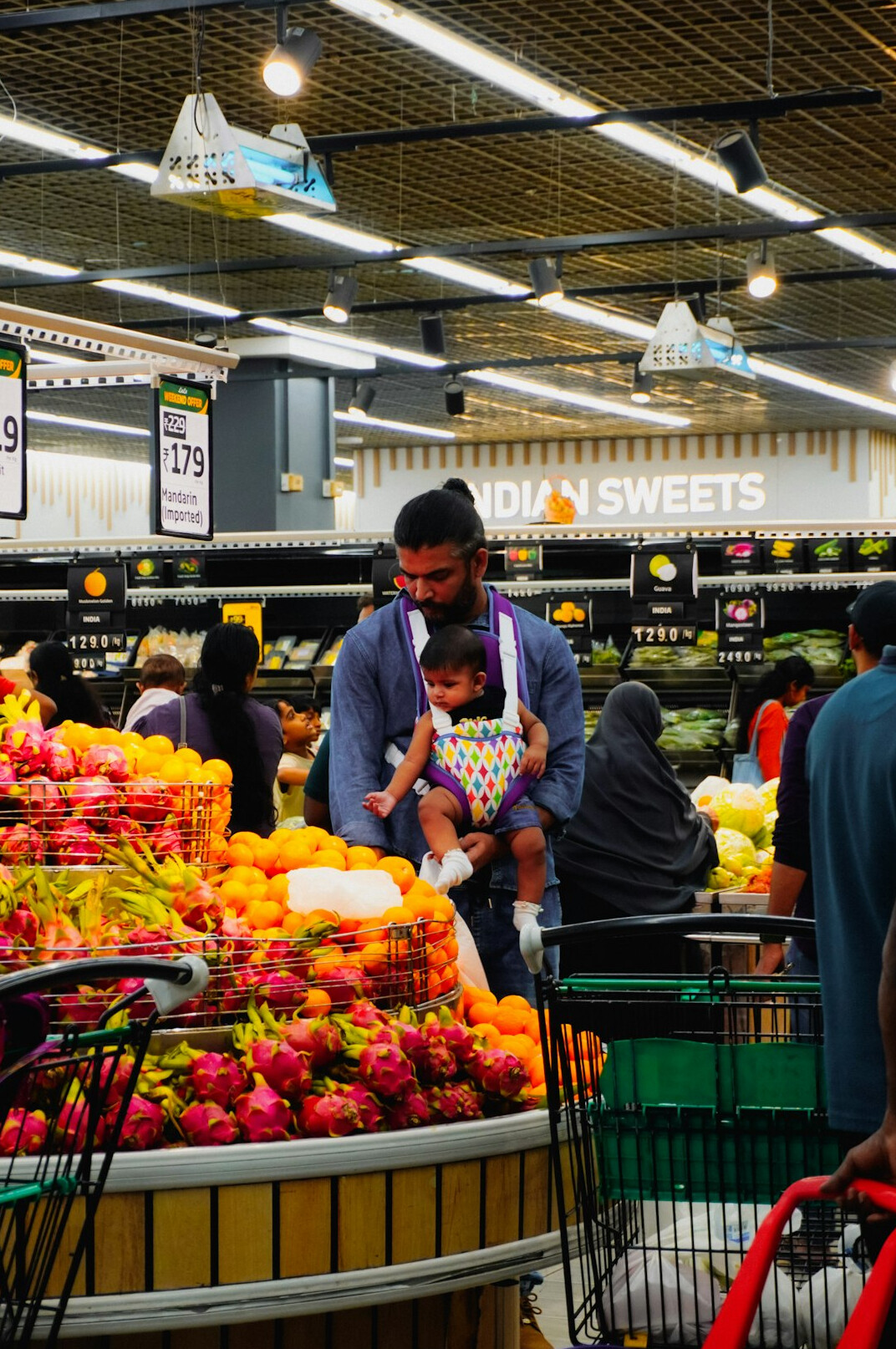thief in supermarket aisle